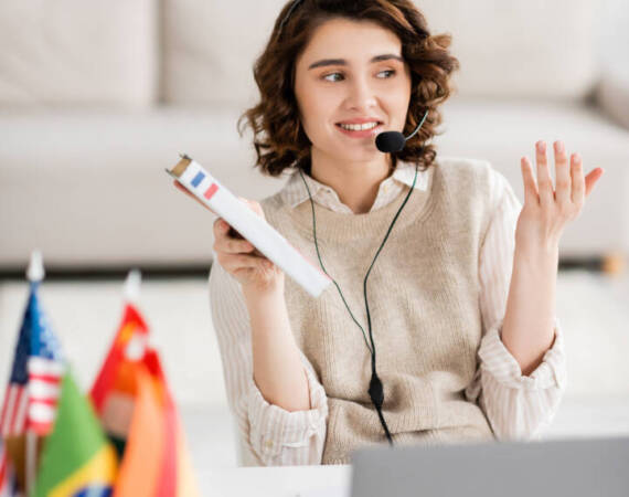 Устни преводи